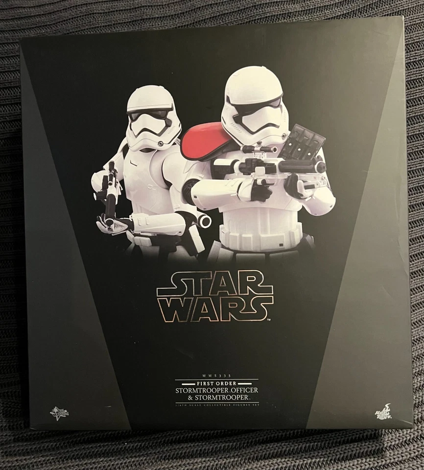 Star Wars 12 en MMS335 Primera Orden Stormtrooper Oficial y Stormtrooper Hot Toys Foto 1 de 2