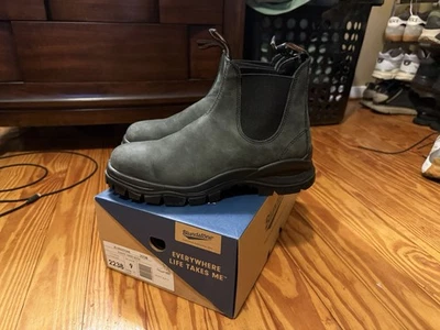 Bota Chelsea Blundstone 2238 para hombre talla 10 EE. UU. (9 AU) lados elásticos rústicos negros Foto 1 de 4