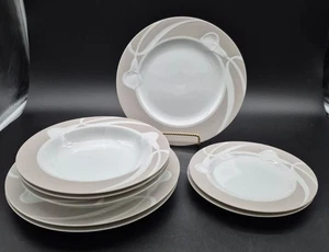 Mikasa "Classic Flair Beige"Part Dinner Set 4 dinner plates, 3 coupes,2 B&B plat - Picture 1 of 5