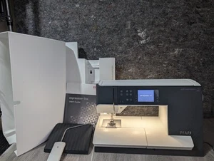 Pfaff Quilt Expression 720 with IDT W/Cover Manual Extension Table Nice! - Picture 1 of 16