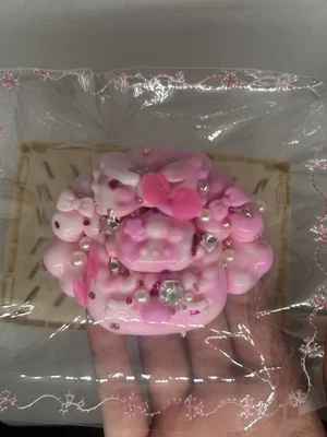 My Melody 可爱粉红色 Taba Squishy 柔软玩具减压球 — 第 1/3 张图片