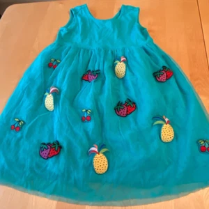 HANNA ANDERSSON TÜLL BESTICKT OBST TANK KLEID MÄDCHEN GRÖSSE 8 - Bild 1 von 5