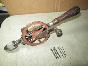 Vintage Goodell Pratt hand drill tool w/enclosed gear cover & reservoir handle - Picture 1 of 24