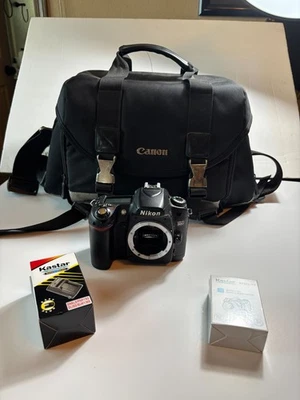 Cámara Nikon D80 10,2 MP DSLR (solo cuerpo) - tarjeta de 32 MB, batería, cargador, bolsa Foto 1 de 4