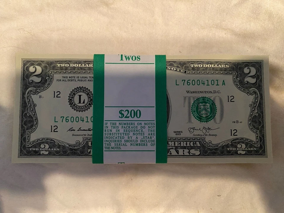 100 TWO DOLLAR BILLS - $2 UNCIRCULATED -2013 San Fransisco - Image 1 of 1