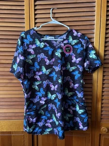 NWT MADE BY SCRUB STAR SIZE MEDUIM SCRUB TOP - Picture 1 of 3