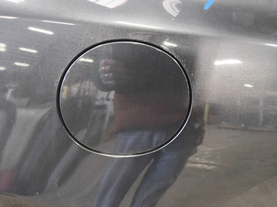 Mazda 6         2015 Fuel Filler Door 679750 - Imagem 1 de 1