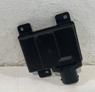 2021 HYUNDAI ELANTRA REAR RIGHT SIDE BLIND SPOT RADAR MODULE SENSOR # 104623 - Image 1 of 4