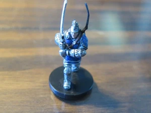 DUNGEONS & DRAGONS MINIATURAS MINIS ABERRACIONES 6 EXORCISTA DE LA LLAMA PLATEADA R - Imagen 1 de 2