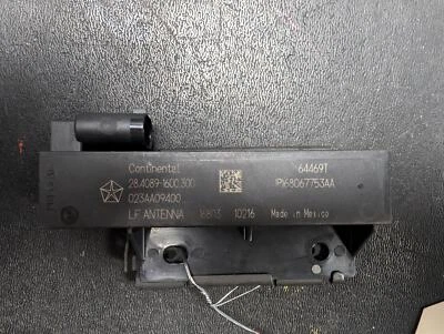 Módulo de antena de entrada pasiva Dodge Challenger 2020 68067753AA 2015 2016-2023 Foto 1 de 4