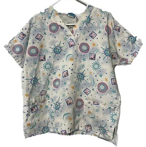 SCRUB HQ Womens Pullover Scrub Top V Neck Sz M Sun Moon and Stars Multicolored - Picture 1 of 11