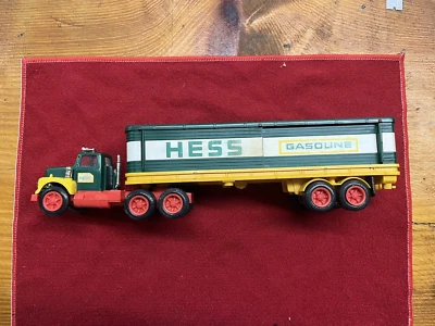 Camión de gasolina Hess 1976 18 ruedas Foto 1 de 4