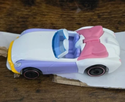Disney - Hot Wheels - Daisey - 2 1/2" - 1:64 - Toy Car - Image 1 of 4