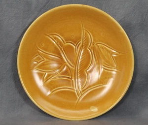 Piatto 7,5" in ceramica firmato Susie Cooper primi anni '30 giallo ocra inciso floreale - Foto 1 di 5