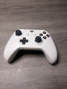 Microsoft 1708 Xbox One Controller - White Tested - Picture 1 of 3