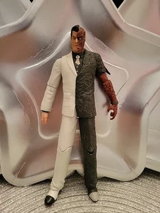 DC Comics DC Direct Batman Arkham City - Two Face Harvey Dent Loose Figure - Picture 1 of 1