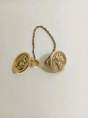 Vintage Tono Dorado Suéter Clips Botones Redondos con Cestas de Flores Abuela Núcleo Foto 1 de 4