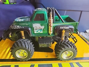 Radio Shack 4x4 Off Roader RC Monster Truck Tormentor 60-4228 (NO REMOTE) - Picture 1 of 8