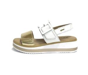 IGI&CO SCARPE DONNA SANDALI CON ZEPPA MEDIA E TRIPLO STRAPPO 5685422 ORO/BIANCO - Imagen 1 de 6