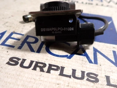 Banner Engineering DS18AP6LPQ-81024 Sensor DS18 Series With Mounting Bracket - Image 1 of 4