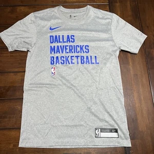 Camicia pratica Nike Dallas Mavericks 2023 Sideline Legend Performance grigia XS - Foto 1 di 6