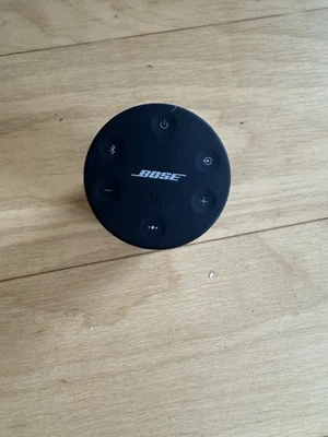 Bose SoundLink Revolve Tragbares Lautsprechersystem - inkl Ladedock - Bild 1 von 4