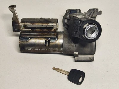 Ford Focus 2003 gasolina encendido barril bloqueo ZIR4784 - Imagen 1 de 3