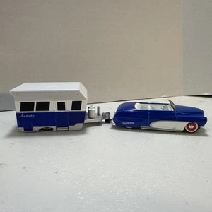 Maisto Tow & Go 1/64 Diecast 1950 Mercury Cacho Custom & Alameda Camper Trailer - Picture 1 of 3