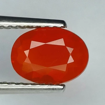 ALEGRE ÓPALO DE FUEGO NATURAL DE 0,82 quilates forma ovalada. Foto 1 de 4