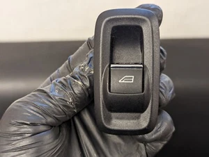 FORD ECOSPORT MK1 2014 -17 FENSTERHEBERSCHALTER HINTEN RECHTS FAHRERSEITE EN15-14529-BB - Bild 1 von 2