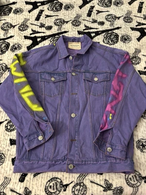 Chaqueta vaquera pintada a mano Dreamworld talla M Foto 1 de 4