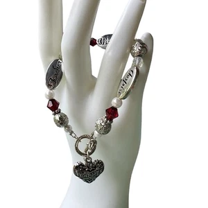 Bracciale Charm Tono Argento Insegnante Ispira Parole Cuore Perle Finte Perline Rosse - Foto 1 di 7