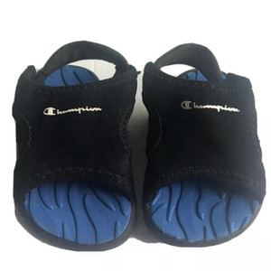 Sandalias Champion para niña en rebajas | FASHIOLA.es