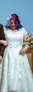 oleg cassini wedding dress - Picture 1 of 4