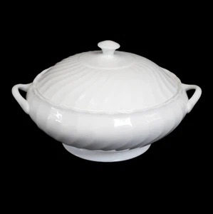 WEDGWOOD CANDLELIGHT WHITE COVERED ROUND VEGETABLE TUREEN WITH LID - Picture 1 of 4