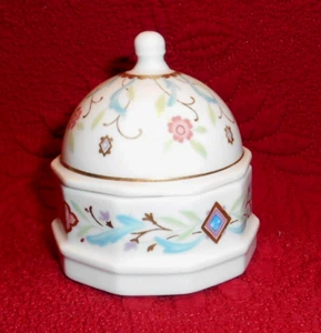 Prestige Place Exclusive The Venetian Collection Porcelain Trinket Box Japan - Picture 1 of 8