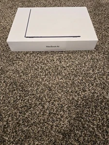 2024 Apple MacBook Air 15-inch M3 Chip 16GB RAM 256GB SSD Midnight MC9G4LL/A - Picture 1 of 8