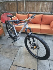 Whyte 905 V4 MTB MEDIUM 27.5. HIgh Spec. - Picture 1 of 15