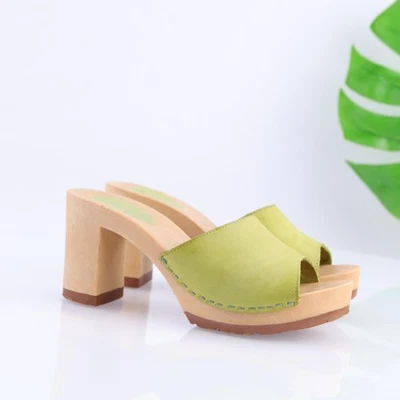 Vintage Y2K Xhilaration Womens Sandal Size 7 Green Wood Heel Mule Platform Italy - Image 1 of 4