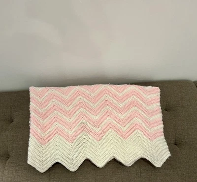 "Manta de bebé de ganchillo rosa hecha a mano suave 43"" X 38""" Foto 1 de 4