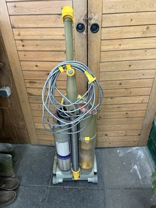 Dyson DC03 Vintage Bodenstaubsauger mit Motorisierte Bodenbürste für Teppich - Bild 1 von 5