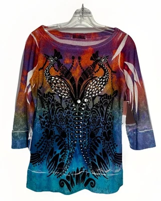 Nova Camiseta Feminina Love Amour Studded Peacock Azul Roxa Pequena Ano Novo - Imagem 1 de 4