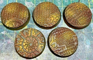 40mm (5) Chaos Demon Runes Symbol Scenic Resin Miniature Base Warhammer 40k AoS - Picture 1 of 4