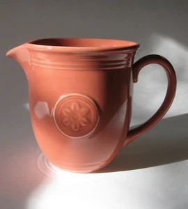 Oneida PETALS Terra Cotta Art Pottery Pitcher 64 oz - Salmon Gloss - NWOT - Picture 1 of 6
