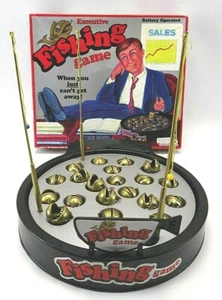 Vintage Executive Fishing Game Hilco Corp 1979 / 1980 Age 4 and Up TESTED! - Picture 1 of 8