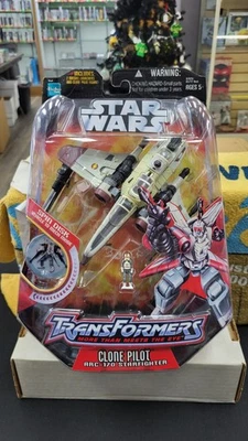 NIB 2005 CLONE PILOT ARC-170 STARFIGHTER TRANSFORMERS STAR WARS ACTION FIGURE - Image 1 of 4