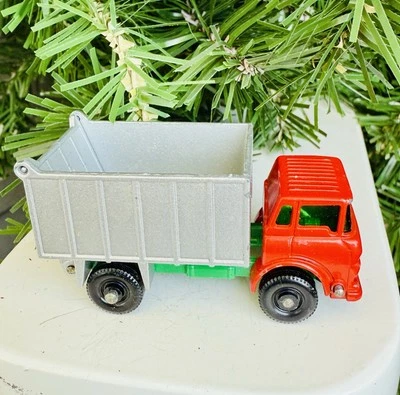 1968 Matchbox Series No 26 G.M.C. Tipper Truck Lesney Truck Moving Parts England - Image 1 of 4