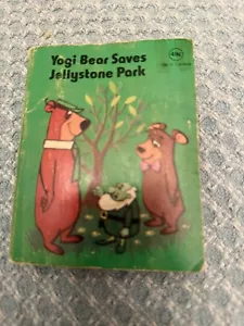 1977 YOGI BEAR Saves Jellystone Park VG Modern Paperback Flip-Book - Picture 1 of 8