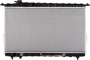 Radiador para 99-05 Hyundai Sonata 01-06 Kia Magentis Optima 2.4L 2.5L 2.7L L4 V6 - Imagen 1 de 4