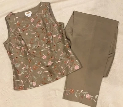 Vintage Talbots 2PC Pant Suit Women’s 6/8 Tan 100% Silk Embroidered Floral - Изображение 1 из 4